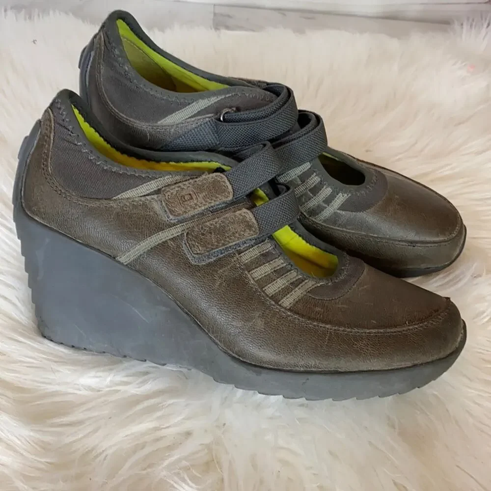 TSUBO Strap Mary Jane Wedges 7 AD7-02